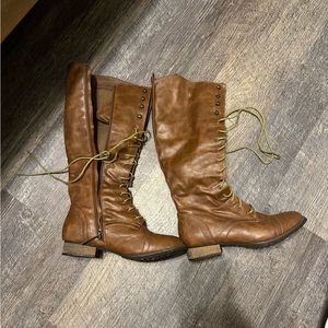Breckelle’s boots